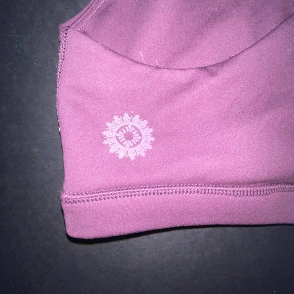 Brisas Keyhole Racer Back Sports Bra - Picture 3 of 5